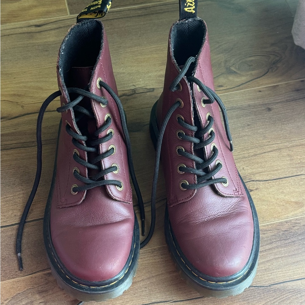 Used Dr Marten Burgundy Leather Combat Boots